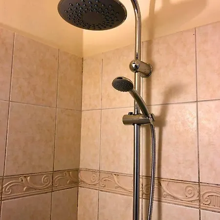 Lovely Entire In Great Location! Apartman Laciá
